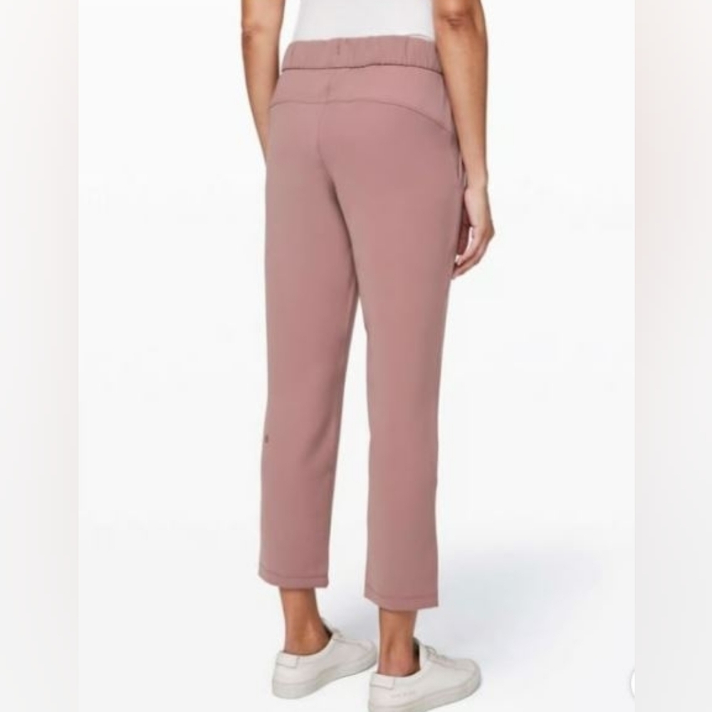 Lululemon Women's 'On The Fly' Woven High Rise 7/8 Pants in Red Dust - Size 4 - Picture 2 of 7